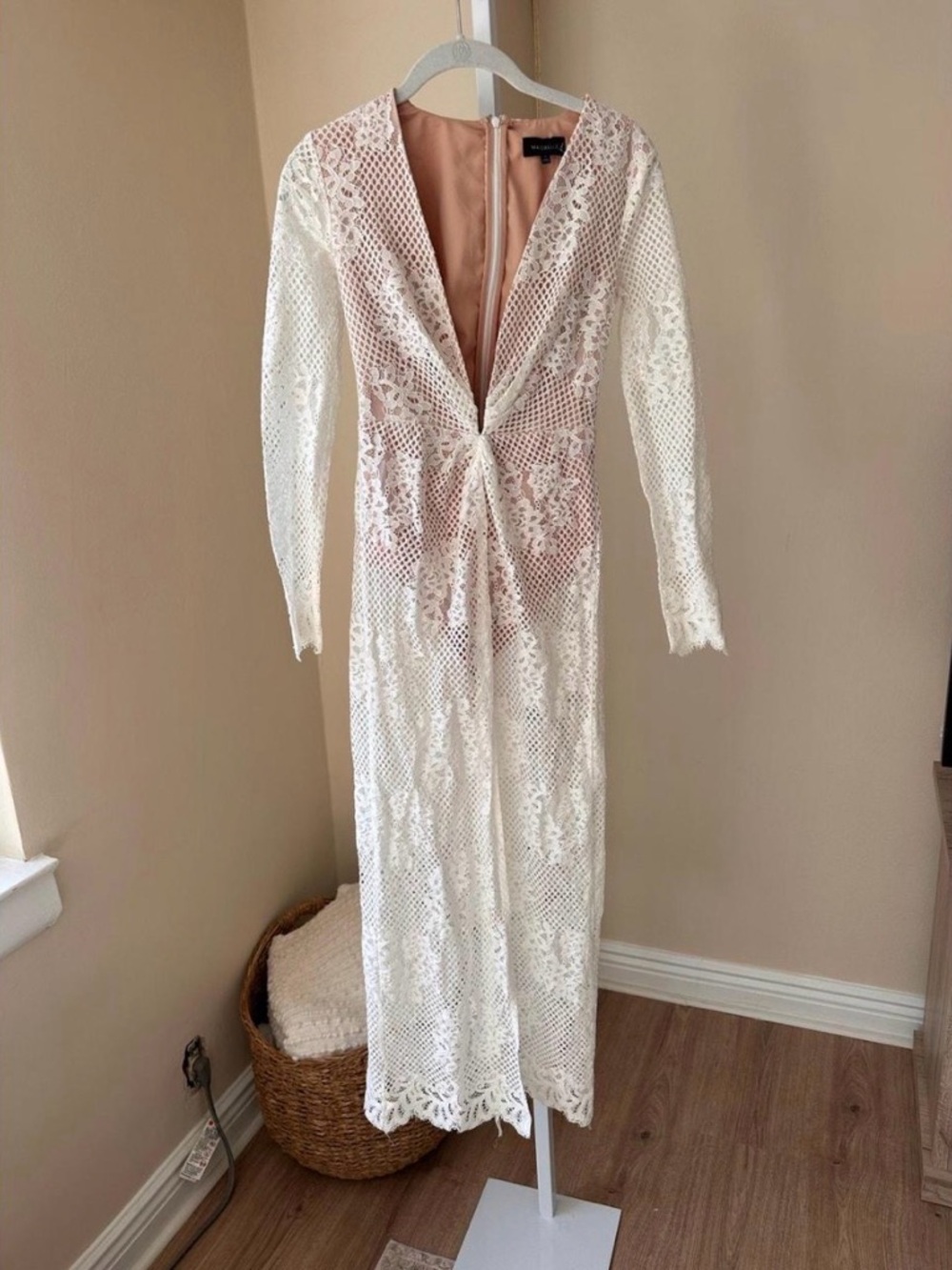 MAJORELLE Blush Pink Lined Lace Dress